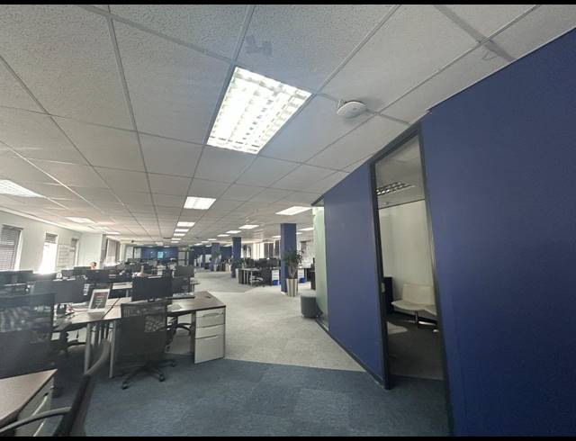 881M² OFFICE TO LET IN NEWLANDS
